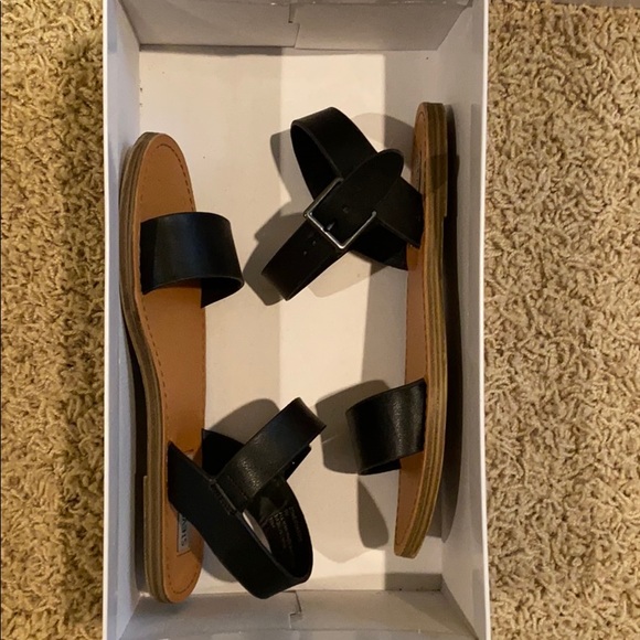 Steve Madden sandals - Picture 2 of 3